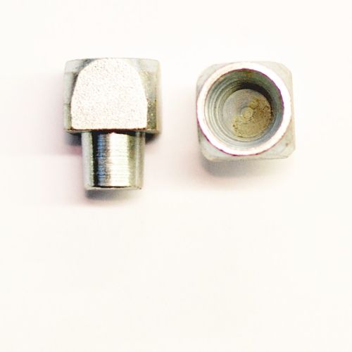 Artikelbild des Artikels “Hohl-Steckstollen 14x14, 11 hoch (Zapfen 9 / No.33 / St.) > SCHNÄPPCHEN “